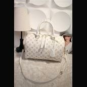 40764 White Ladies Handbags Louis Vuitton